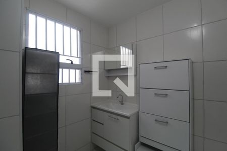 Banheiro de apartamento para alugar com 1 quarto, 75m² em Taquara, Rio de Janeiro