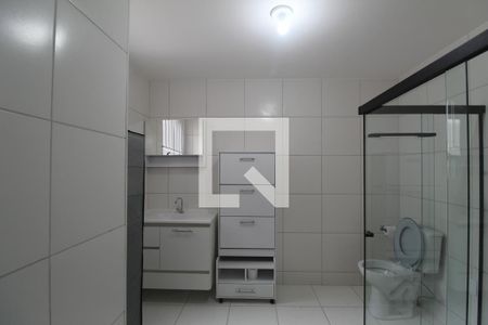 Banheiro de apartamento para alugar com 1 quarto, 75m² em Taquara, Rio de Janeiro
