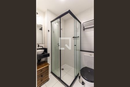 Banheiro de kitnet/studio para alugar com 1 quarto, 28m² em Vila Buarque, São Paulo