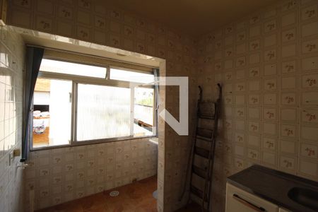 Cozinha de apartamento à venda com 1 quarto, 45m² em Jardim do Salso, Porto Alegre
