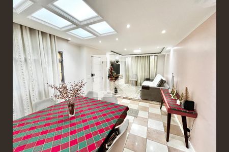 Sala de casa à venda com 3 quartos, 200m² em Jardim Carlu, São Paulo