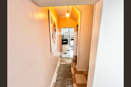 Corredor de casa à venda com 3 quartos, 200m² em Jardim Carlu, São Paulo