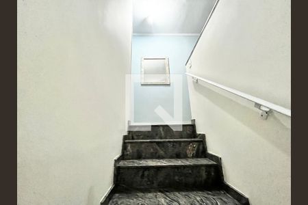 Escada de casa à venda com 3 quartos, 200m² em Jardim Carlu, São Paulo