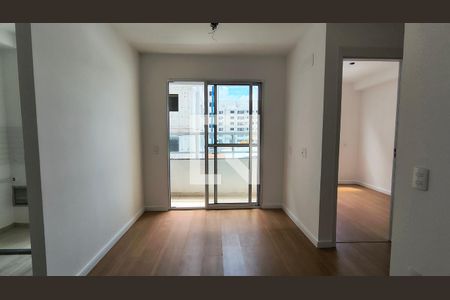 Sala de apartamento para alugar com 2 quartos, 45m² em Recreio dos Bandeirantes, Rio de Janeiro