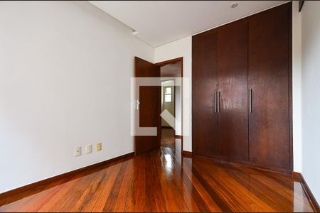 Quarto1 de apartamento para alugar com 4 quartos, 110m² em Ipiranga, Belo Horizonte