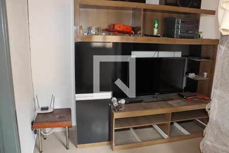 Casa para alugar com 4 quartos, 230m² em Pq S Rita de Cassia, Cotia