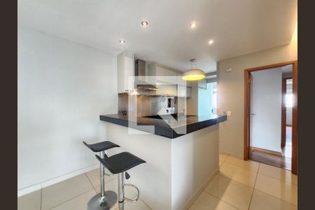 Cozinha de apartamento à venda com 3 quartos, 86m² em Vila da Serra, Nova Lima