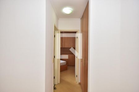 Corredor de apartamento à venda com 1 quarto, 43m² em Vila Suzana, São Paulo