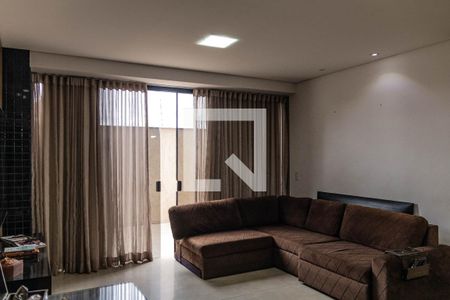 Apartamento à venda com 3 quartos, 184m² em Padre Eustáquio, Belo Horizonte