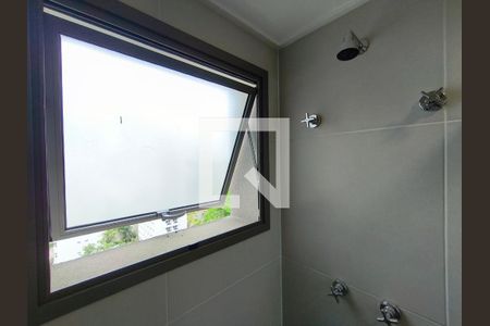 Banheiro de kitnet/studio para alugar com 1 quarto, 23m² em Paraíso, São Paulo