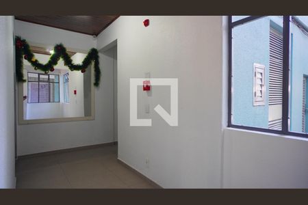 Hall de entrada de apartamento à venda com 2 quartos, 80m² em Cristal, Porto Alegre