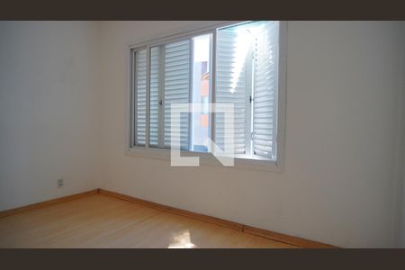 Quarto 2 de apartamento para alugar com 2 quartos, 80m² em Cristal, Porto Alegre