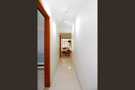 Corredor de apartamento à venda com 3 quartos, 63m² em Alto de Pinheiros, São Paulo