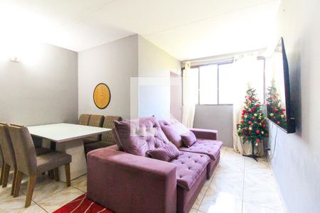 Sala de apartamento à venda com 3 quartos, 72m² em Itaquera, São Paulo
