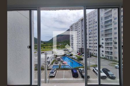 Sala Janela de apartamento para alugar com 2 quartos, 48m² em Barra da Tijuca, Rio de Janeiro