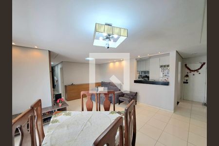Sala de apartamento para alugar com 3 quartos, 105m² em Buritis, Belo Horizonte