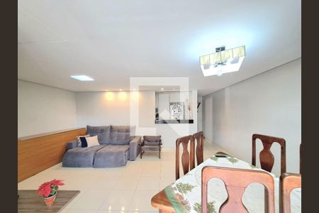 Sala de apartamento para alugar com 3 quartos, 105m² em Buritis, Belo Horizonte