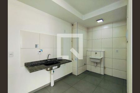 Cozinha e Área de Serviço de apartamento para alugar com 2 quartos, 40m² em Santo Cristo, Rio de Janeiro