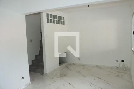 Casa de Condomínio para alugar com 3 quartos, 80m² em Petrópolis, Cotia
