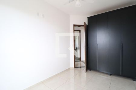 Quarto 1 de apartamento para alugar com 2 quartos, 50m² em Aclimação, Uberlândia