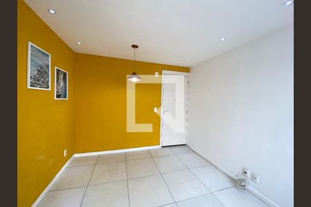 Sala de apartamento à venda com 2 quartos, 55m² em Tomás Coelho, Rio de Janeiro