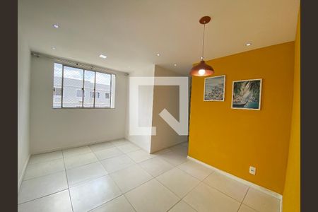 Sala  de apartamento à venda com 2 quartos, 55m² em Tomás Coelho, Rio de Janeiro
