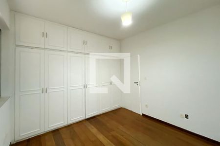 Quarto  de apartamento à venda com 3 quartos, 120m² em Santo Antônio, Belo Horizonte
