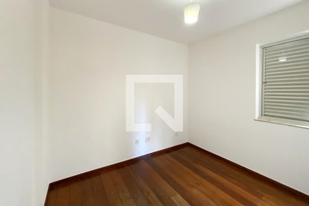 Quarto  de apartamento à venda com 3 quartos, 120m² em Santo Antônio, Belo Horizonte