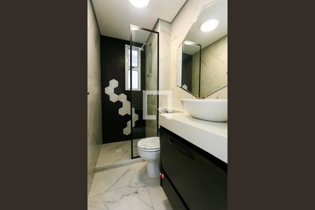 Banheiro de apartamento para alugar com 2 quartos, 64m² em Vila Praia, São Paulo