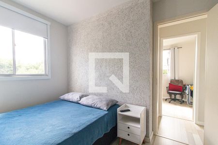 Quarto 2 de apartamento para alugar com 2 quartos, 48m² em Xaxim, Curitiba