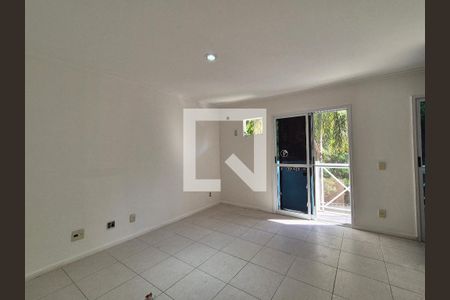 Suíte  de casa de condomínio para alugar com 4 quartos, 230m² em Recreio dos Bandeirantes, Rio de Janeiro