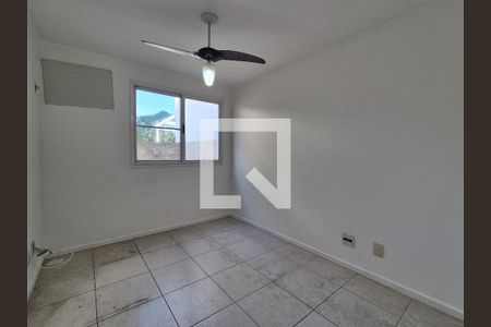 Quarto  de casa de condomínio para alugar com 4 quartos, 230m² em Recreio dos Bandeirantes, Rio de Janeiro