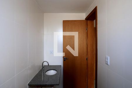 Banheiro da Suíte de apartamento para alugar com 2 quartos, 74m² em Floresta, Belo Horizonte