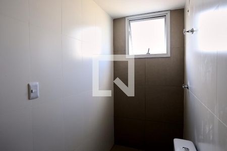 Banheiro da Suíte de apartamento para alugar com 2 quartos, 74m² em Floresta, Belo Horizonte