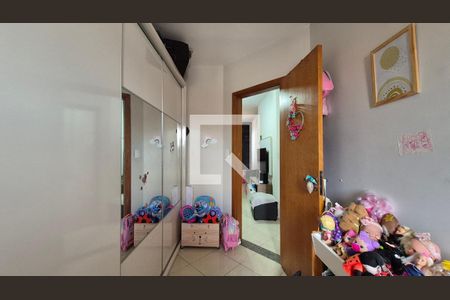 Quarto de apartamento à venda com 2 quartos, 55m² em Vila Curuçá, Santo André
