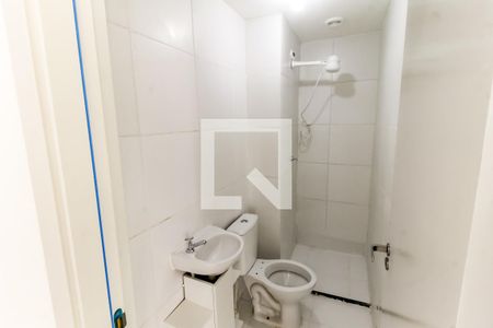 Banheiro de apartamento para alugar com 2 quartos, 33m² em Vila Suzana, São Paulo