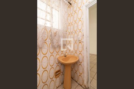 Banheiro de casa para alugar com 1 quarto, 4m² em Vila Granada, São Paulo