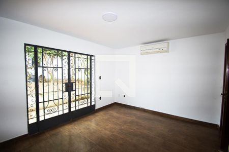 Sala 3 de casa à venda com 3 quartos, 350m² em Alto de Pinheiros, São Paulo