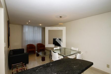 Sala de apartamento para alugar com 1 quarto, 50m² em Belvedere, Belo Horizonte