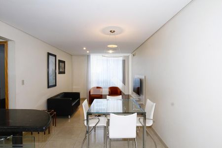 Sala de apartamento para alugar com 1 quarto, 50m² em Belvedere, Belo Horizonte
