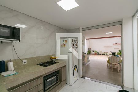 Casa à venda com 3 quartos, 180m² em Vila Cloris, Belo Horizonte