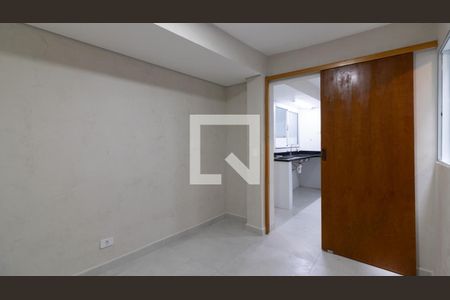Quarto 1 de casa para alugar com 2 quartos, 51m² em Vila Nhocuné, São Paulo