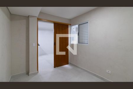 Quarto 1 de casa para alugar com 2 quartos, 51m² em Vila Nhocuné, São Paulo