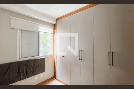 Quarto 1 de apartamento para alugar com 2 quartos, 50m² em Vila Talarico, São Paulo