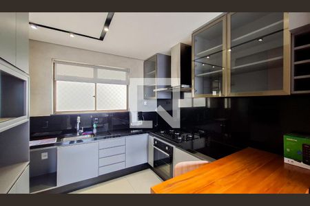 Cozinha de apartamento à venda com 3 quartos, 110m² em Anchieta, Belo Horizonte