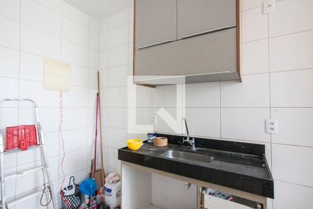Sala/Cozinha de apartamento para alugar com 2 quartos, 48m² em Gávea, Uberlândia