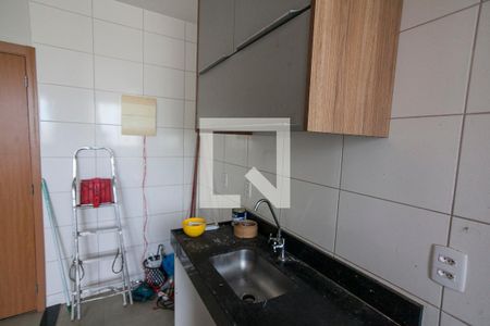 Sala/Cozinha de apartamento para alugar com 2 quartos, 48m² em Gávea, Uberlândia