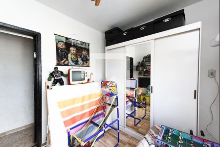 Casa à venda com 6 quartos, 380m² em Água Branca, Contagem