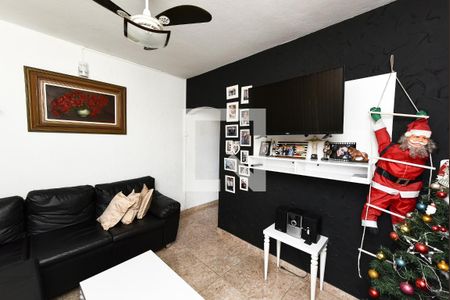 Casa à venda com 6 quartos, 380m² em Água Branca, Contagem