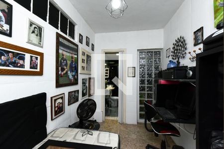 Casa à venda com 6 quartos, 380m² em Água Branca, Contagem